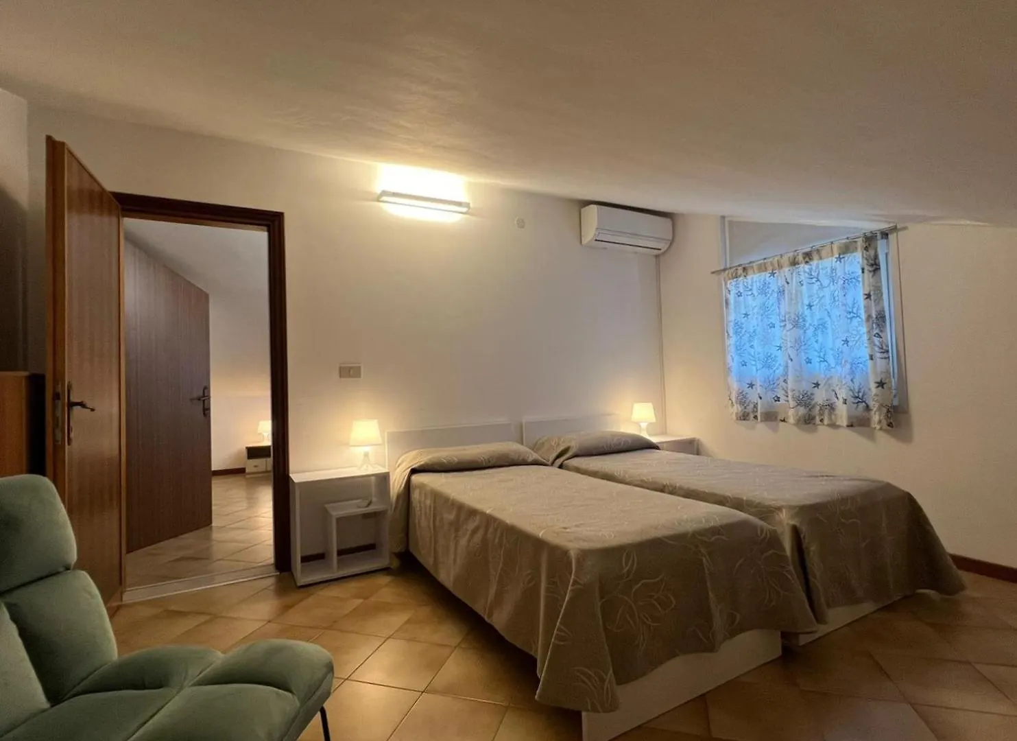 Mansarda 7 Trilocale, Bafile241 - 2' Piano No Ascensore - Adria Holiday Jesolo - Family Apartment